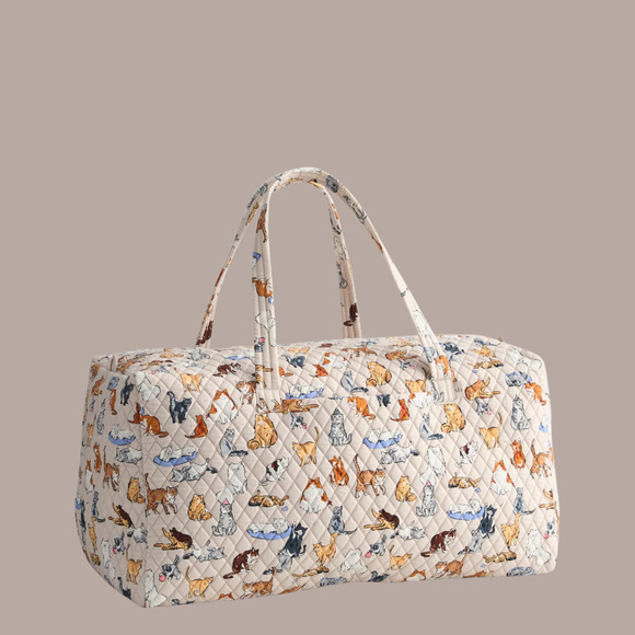 New Vera Bradley XL TRAVEL DUFFEL BAG ~A Cats Life~ Beige w/ Multi Color Cats - Picture 2 of 7